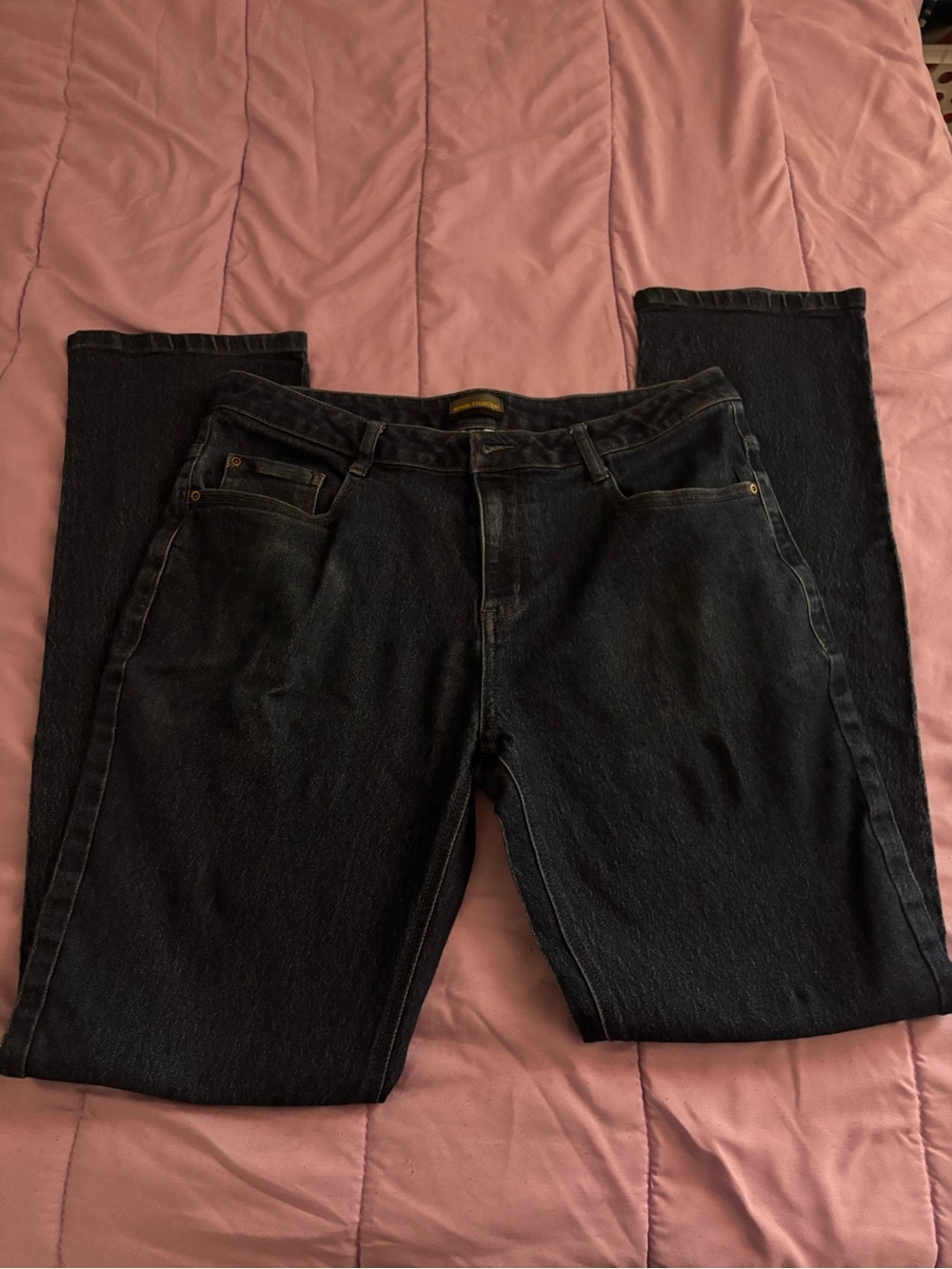 Women’s Straight Leg Jeans in Dark Wash